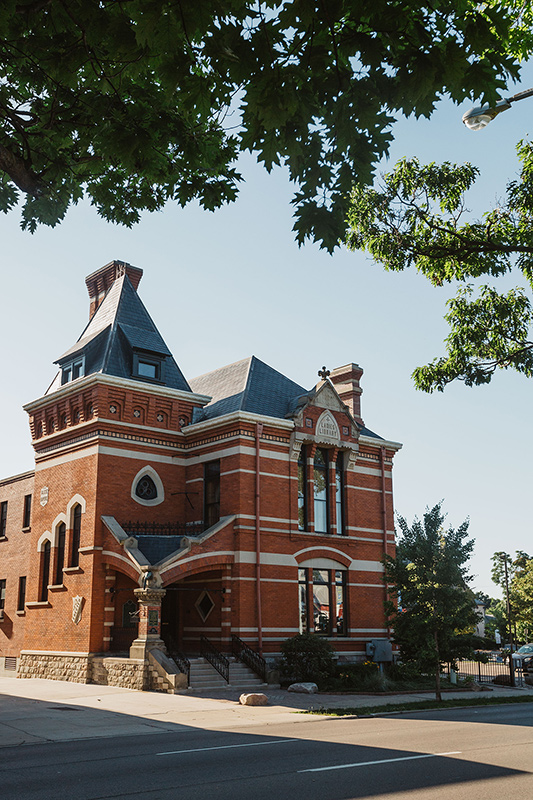 Photographs by Brian Wolfe(y)